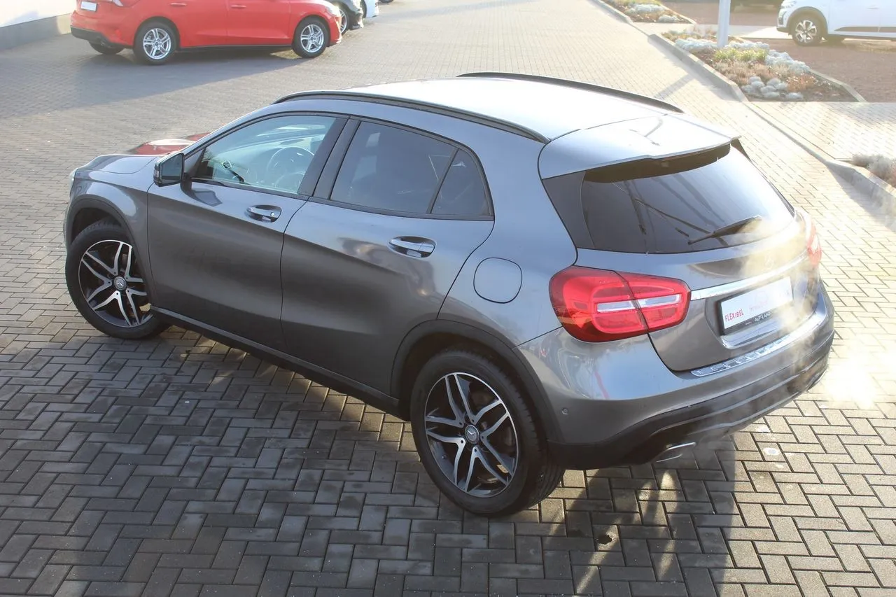 Mercedes-Benz GL-Klasse Urban Navi...  Image 3