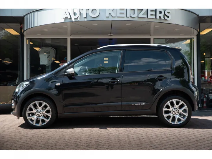 Volkswagen up! 1.0 cross up! BlueMotion  Image 3